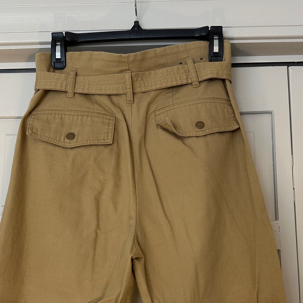 Banana Republic Women’s Cargo Pants - Tan - Picture 5 of 6